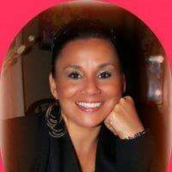 Meet your Posher, Sharon - Picture 1 of 1